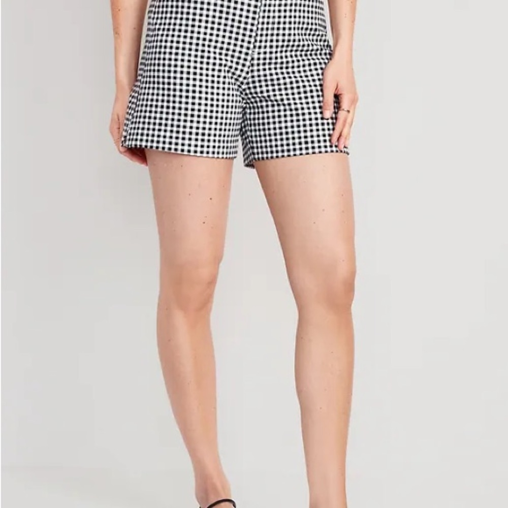 Classic Black and White Checkered Women's Shorts #oldnavy